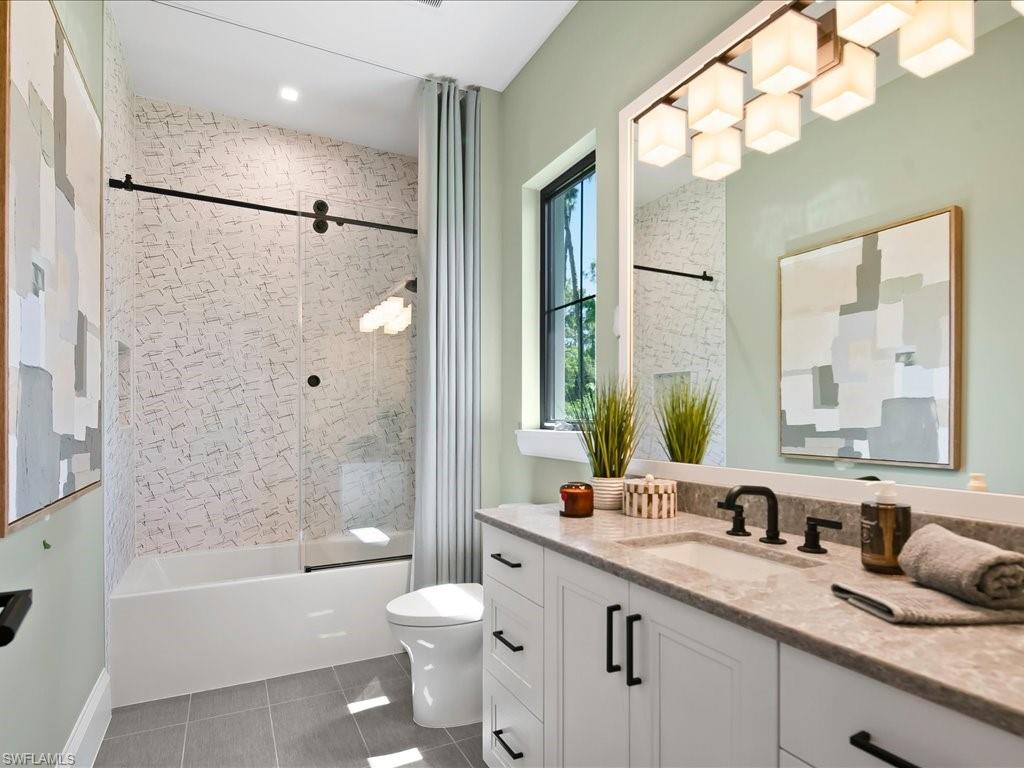 LIVINGSTON WOODS - Residential