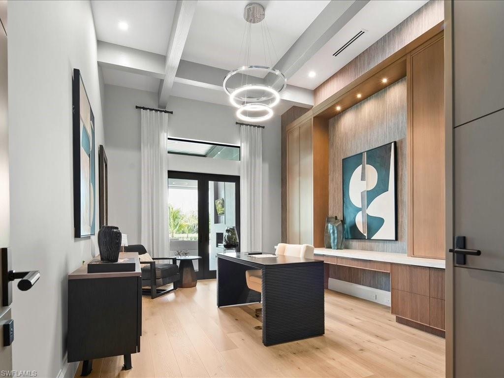 LIVINGSTON WOODS - Residential
