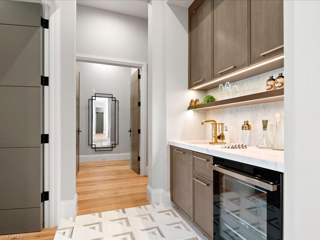 LIVINGSTON WOODS - Residential