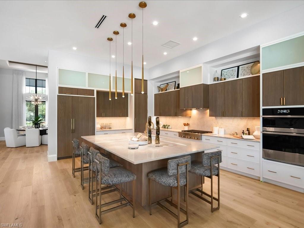 LIVINGSTON WOODS - Residential