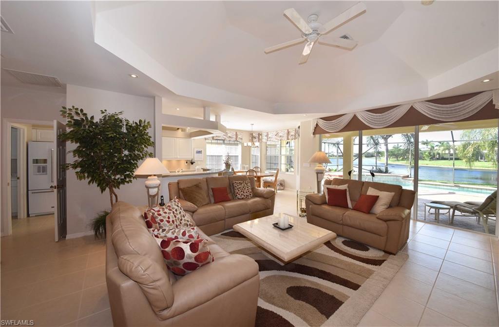 LONGSHORE LAKE - Residential