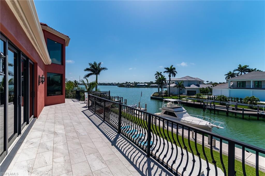 MARCO BEACH - Residential