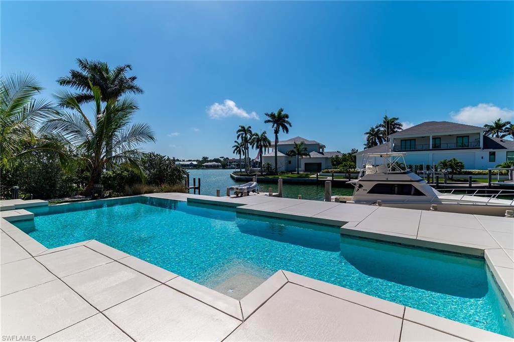 MARCO BEACH - Residential