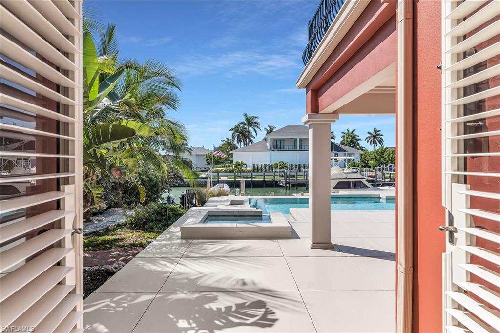 MARCO BEACH - Residential
