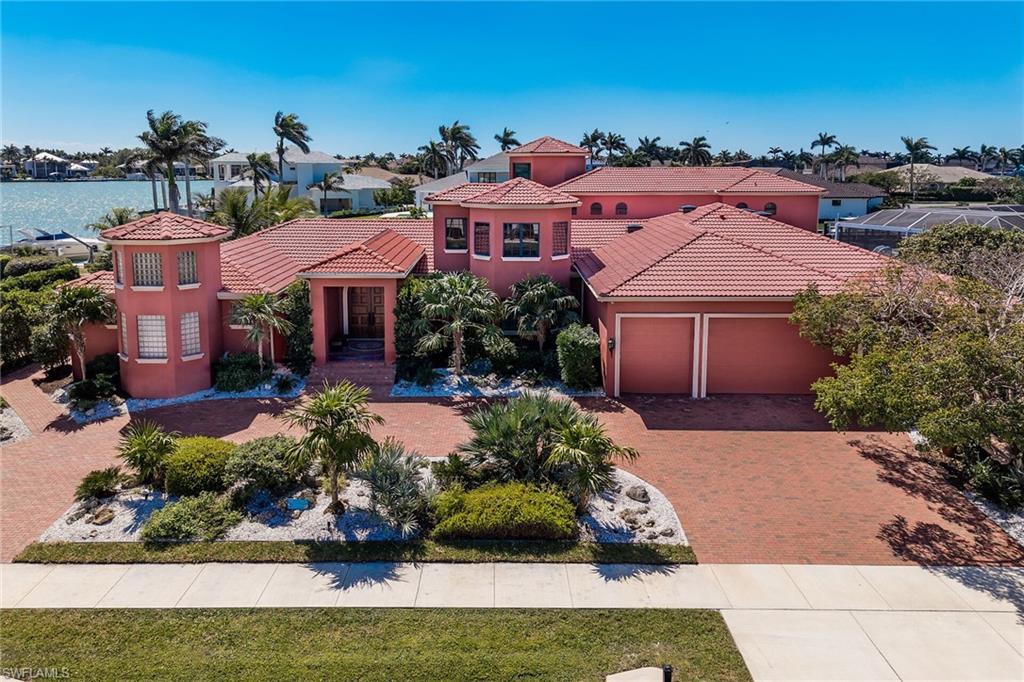 MARCO BEACH - Residential