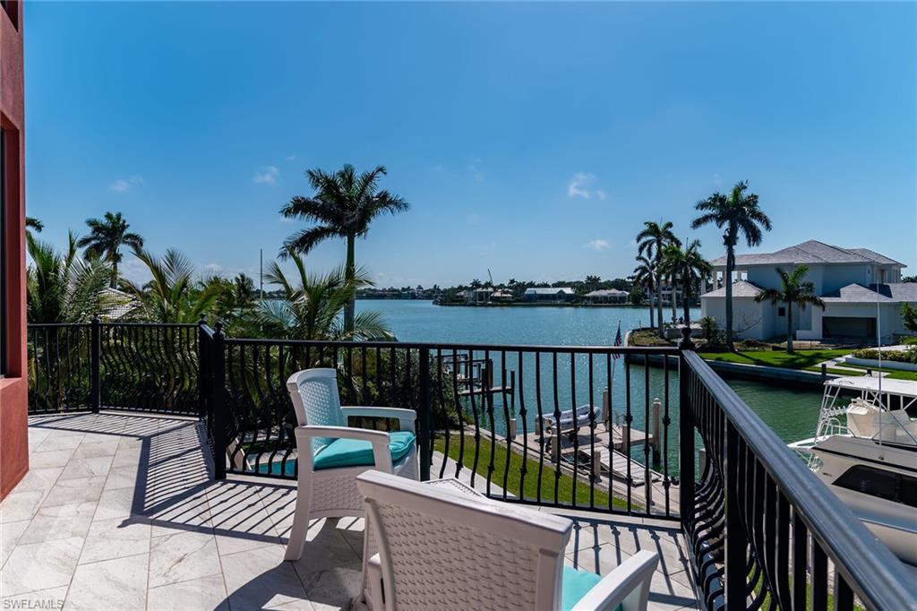 MARCO BEACH - Residential