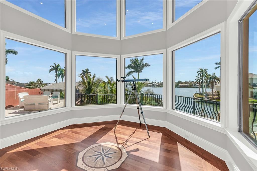 MARCO BEACH - Residential