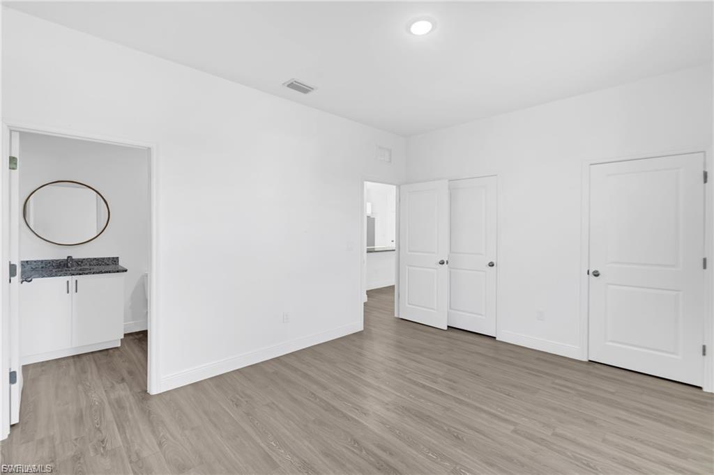 LAUREL OAKS - Residential Lease