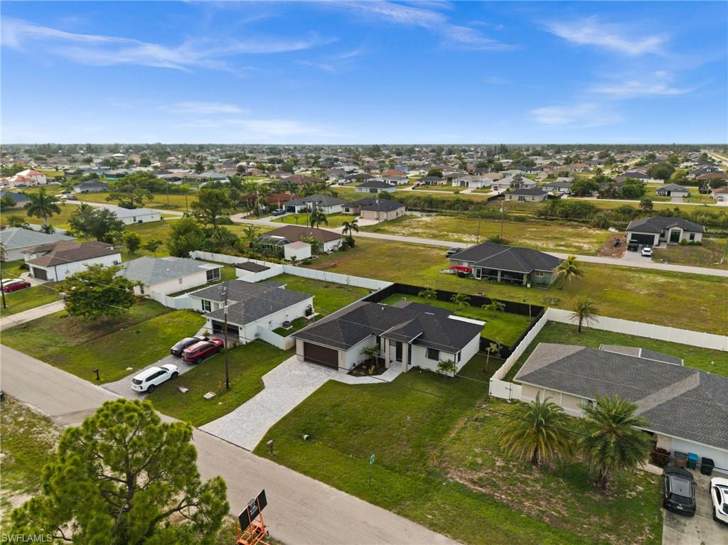 CAPE CORAL - Residential