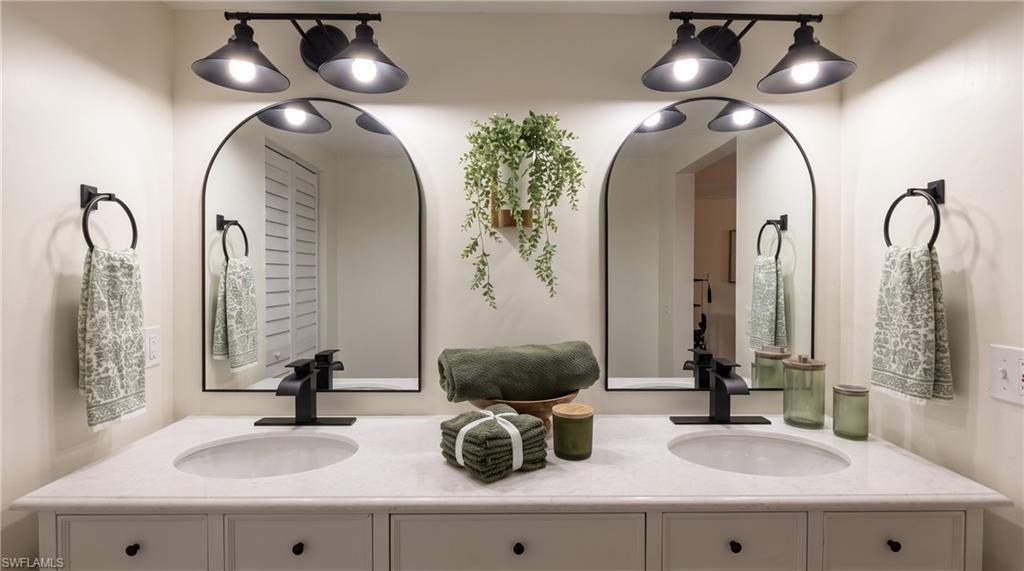 HAMPTONS AT KINGS LAKE - Residential