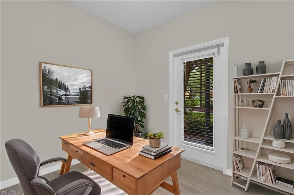 ROYAL GREENS - Residential
