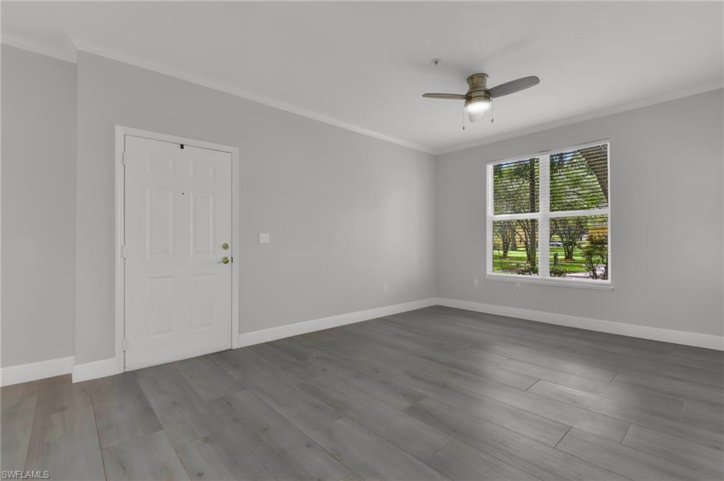 ROYAL GREENS - Residential