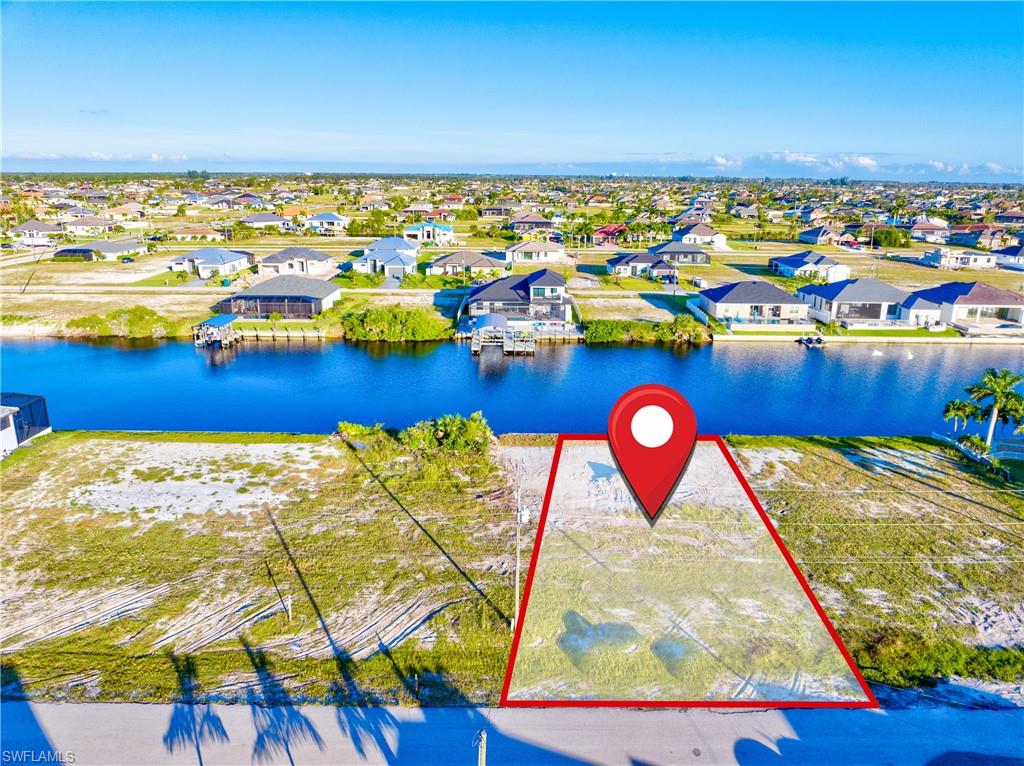 CAPE CORAL - Land