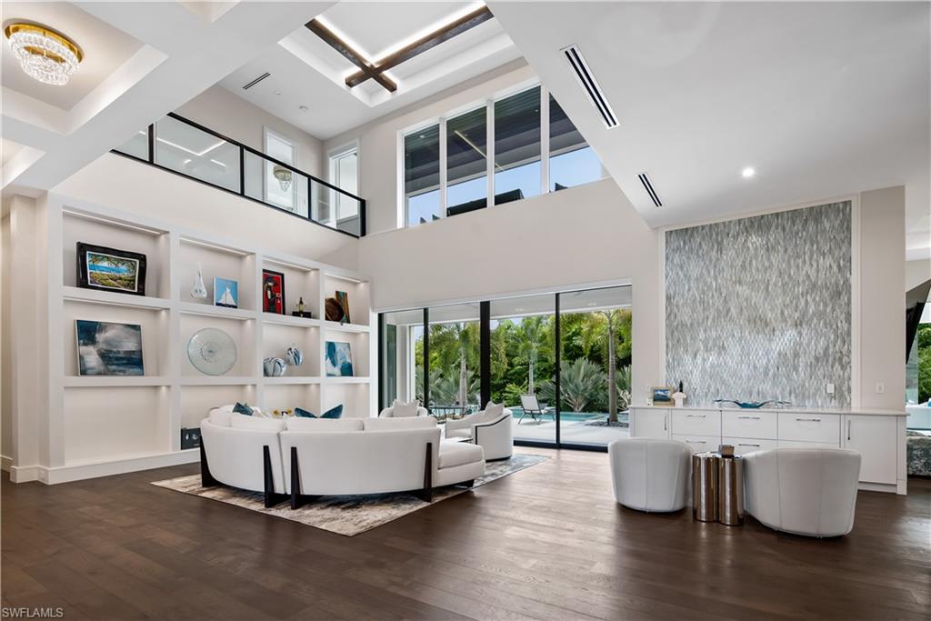 PINE RIDGE - Residential