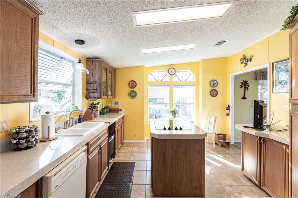 PINE LAKES COUNTRY CLUB - Residential