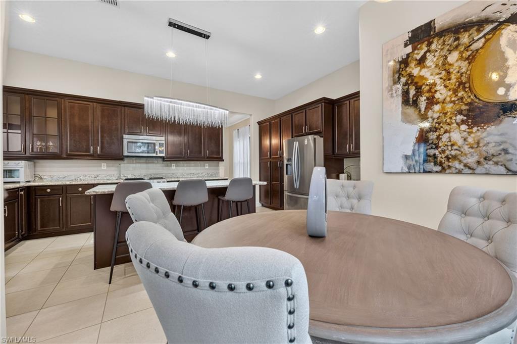 MAPLE RIDGE - Residential
