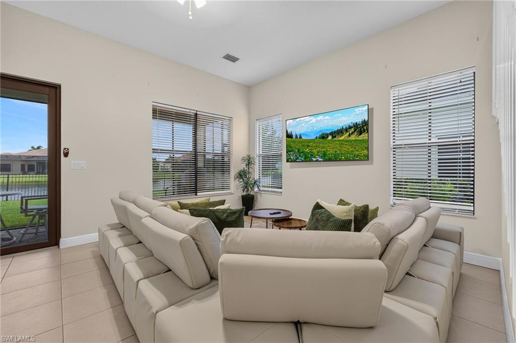 MAPLE RIDGE - Residential