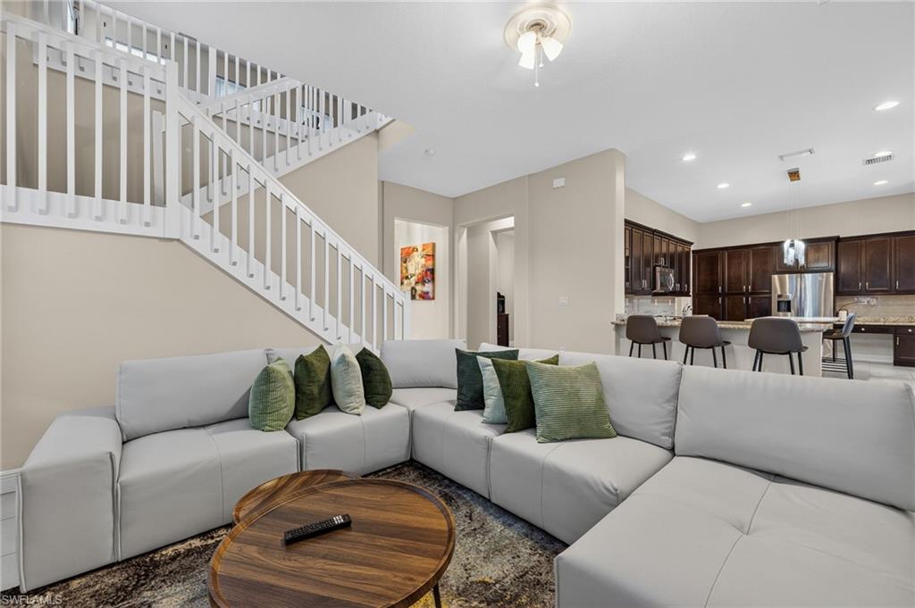 MAPLE RIDGE - Residential
