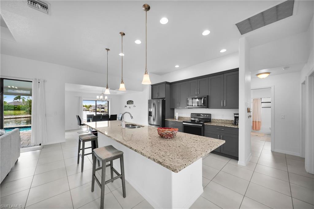 CAPE CORAL - Residential Lease