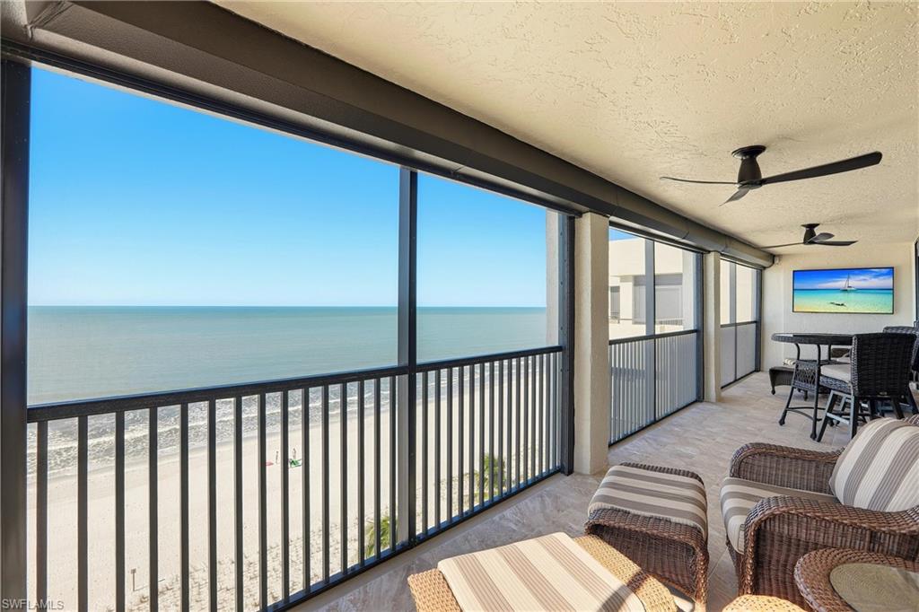 VILLAS OF VANDERBILT BEACH - Residential