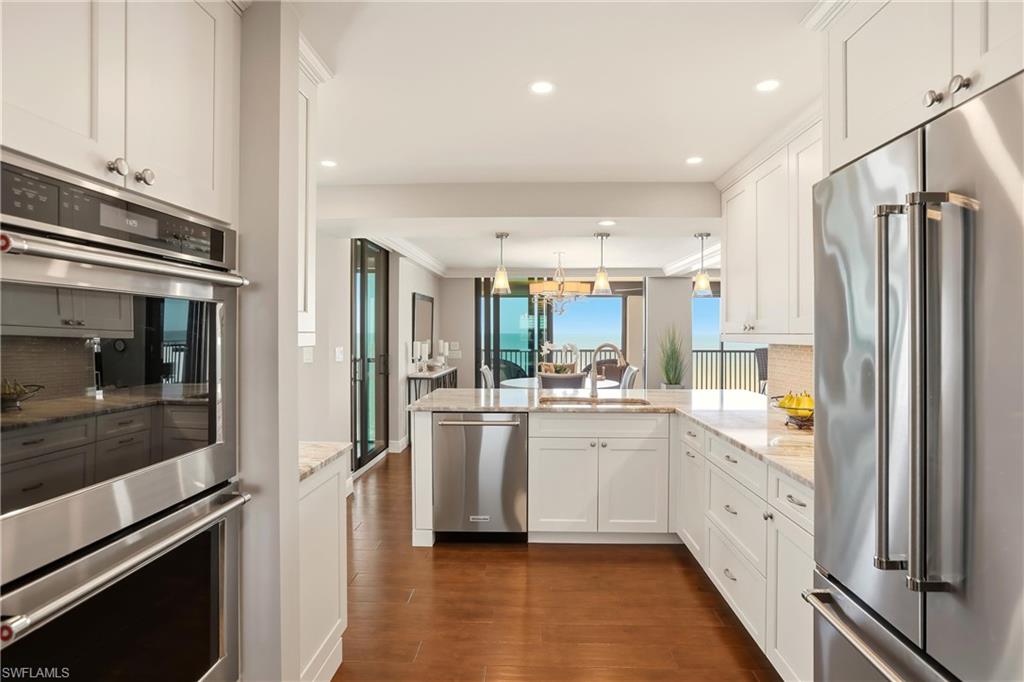 VILLAS OF VANDERBILT BEACH - Residential