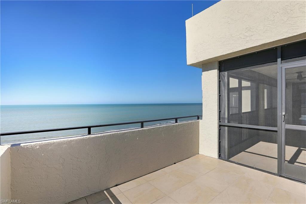 VILLAS OF VANDERBILT BEACH - Residential