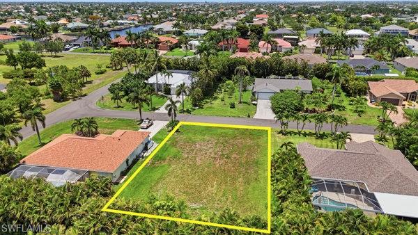 CAPE CORAL - Land