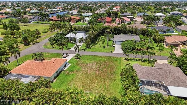CAPE CORAL - Land