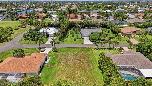 CAPE CORAL - Land
