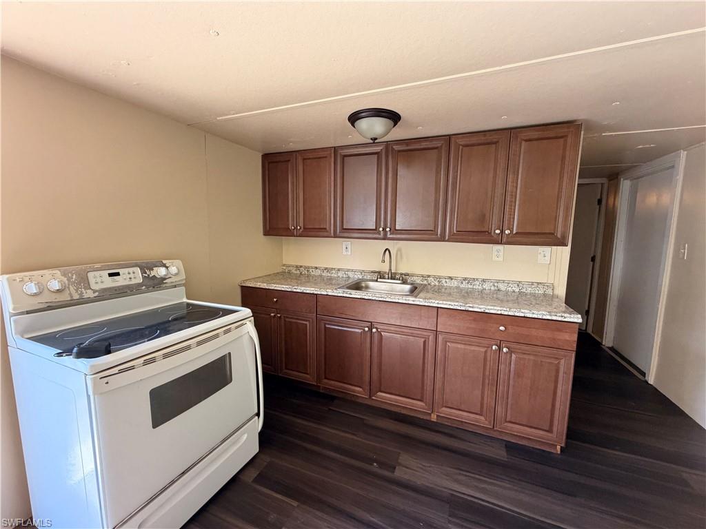 SUNCOAST ESTATES UNREC - Residential Lease