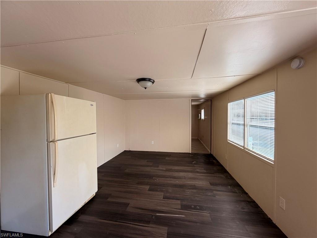 SUNCOAST ESTATES UNREC - Residential Lease