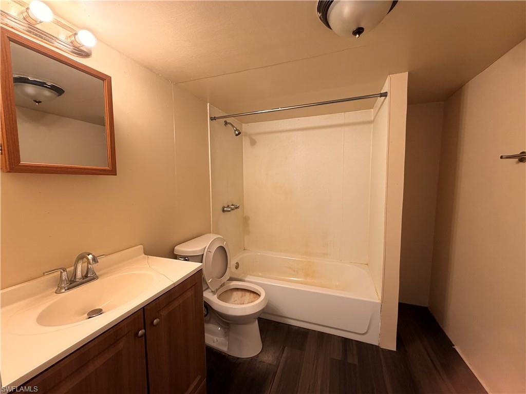 SUNCOAST ESTATES UNREC - Residential Lease