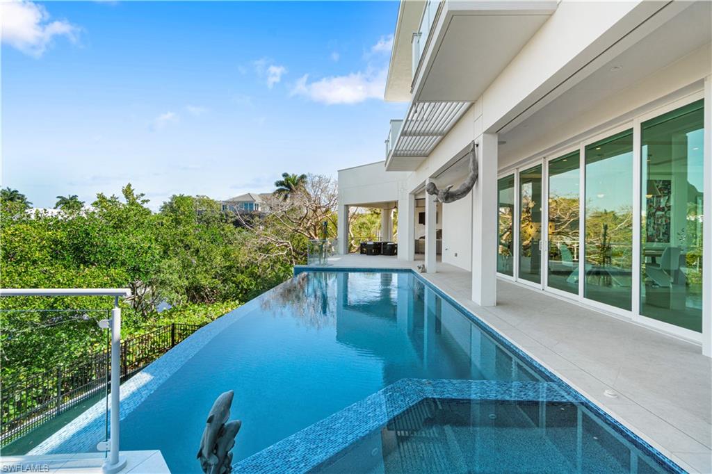 SOUTHPORT ON THE BAY - Residential