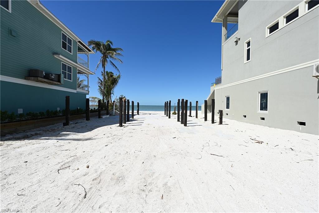 BONITA BEACH - Land