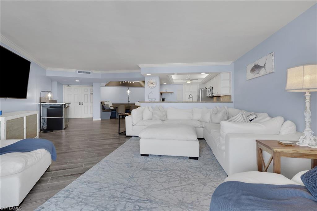 SUMMIT HOUSE OF MARCO - Residential