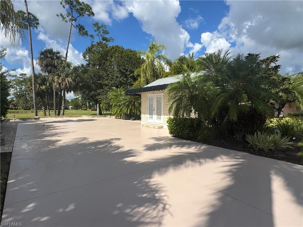 RIVERBEND MOTORCOACH RESORT - Land