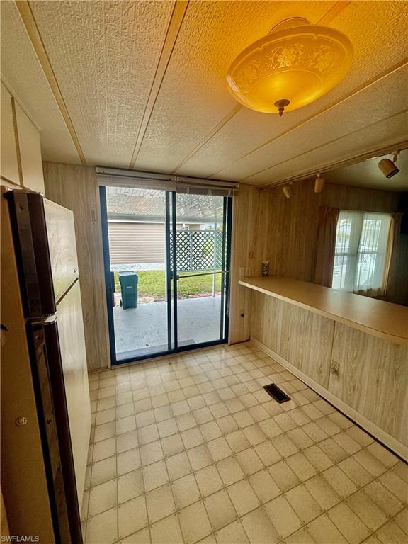 RIVIERA COLONY - Residential
