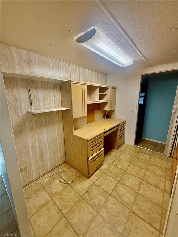 RIVIERA COLONY - Residential