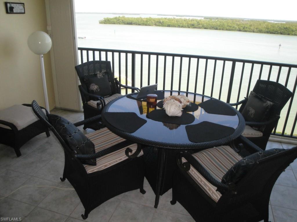 THE PALMS OF BAY BEACH - Residential