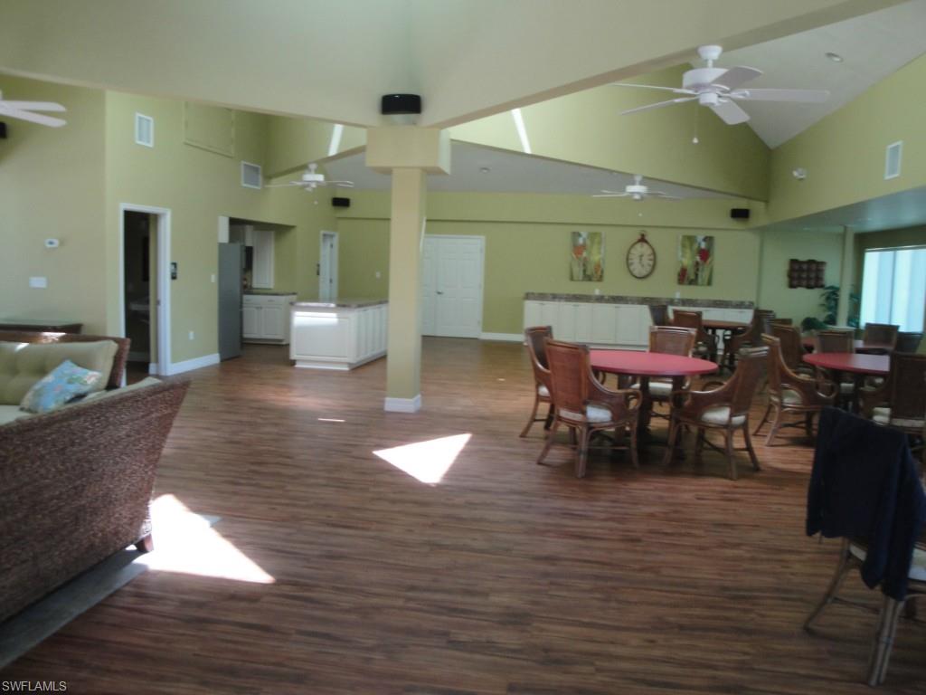 THE PALMS OF BAY BEACH - Residential