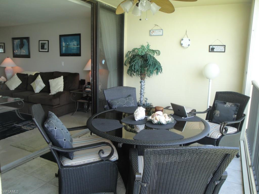 THE PALMS OF BAY BEACH - Residential