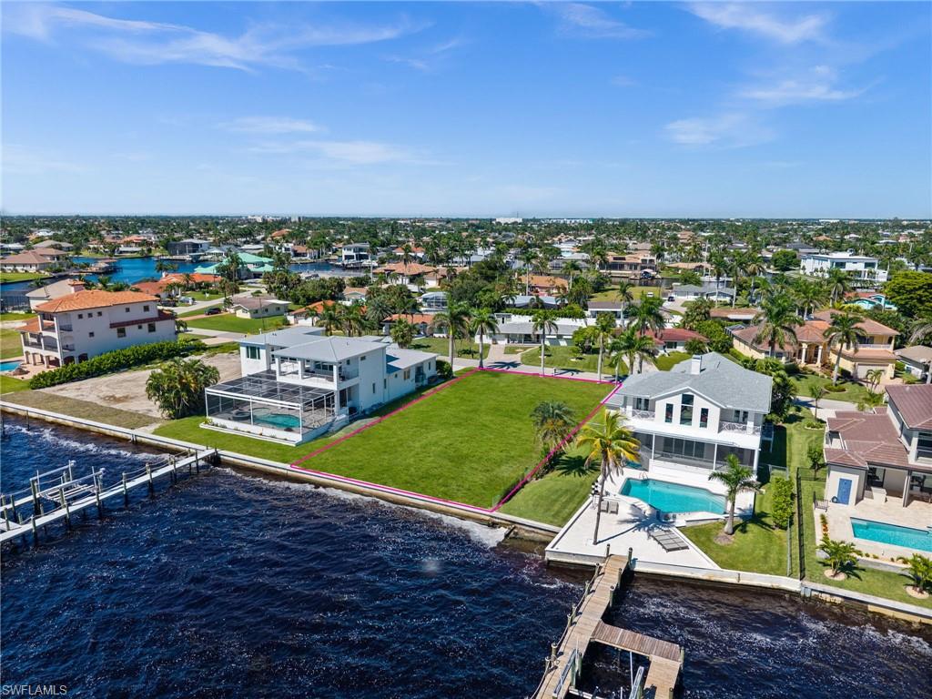 CAPE CORAL - Land