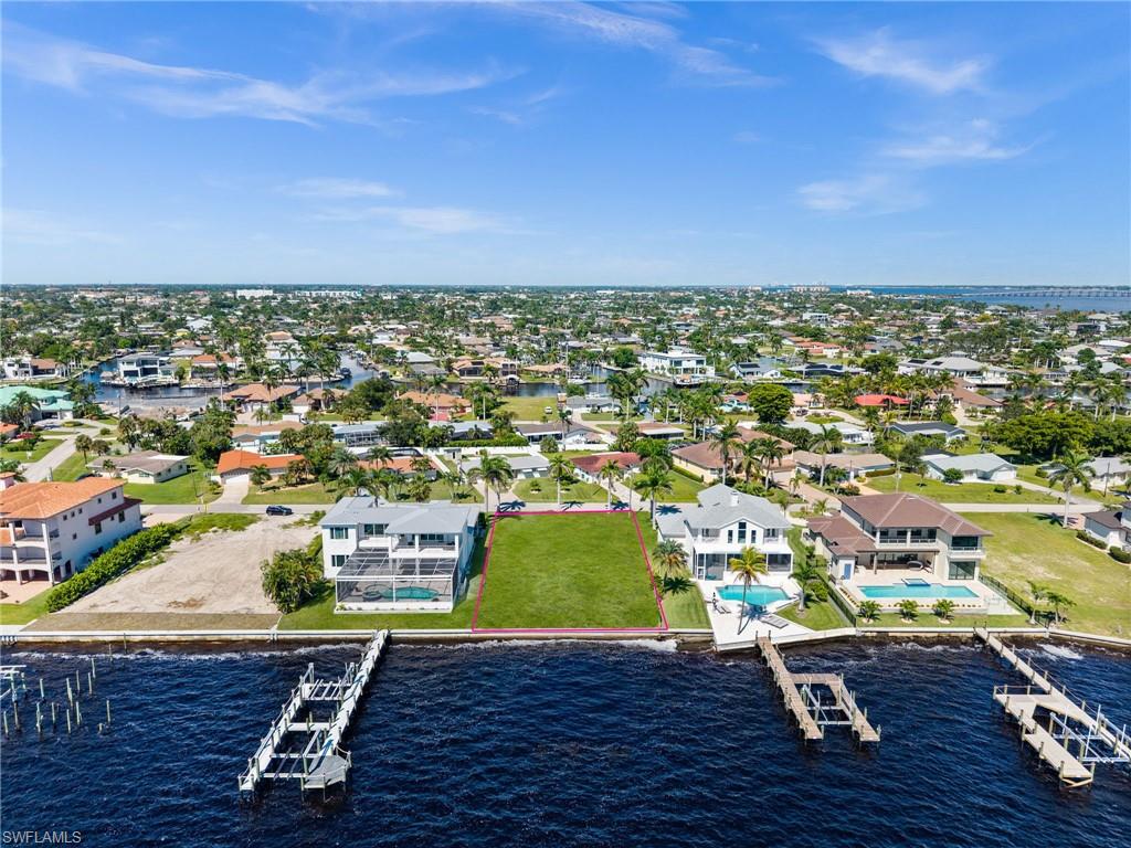 CAPE CORAL - Land