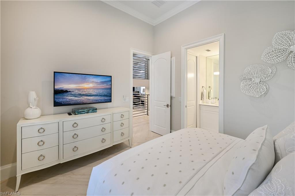 BAREFOOT BEACH - Residential