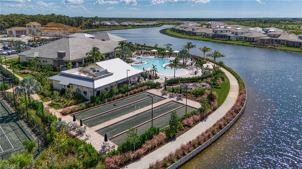 ESPLANADE BY THE ISLANDS - Residential