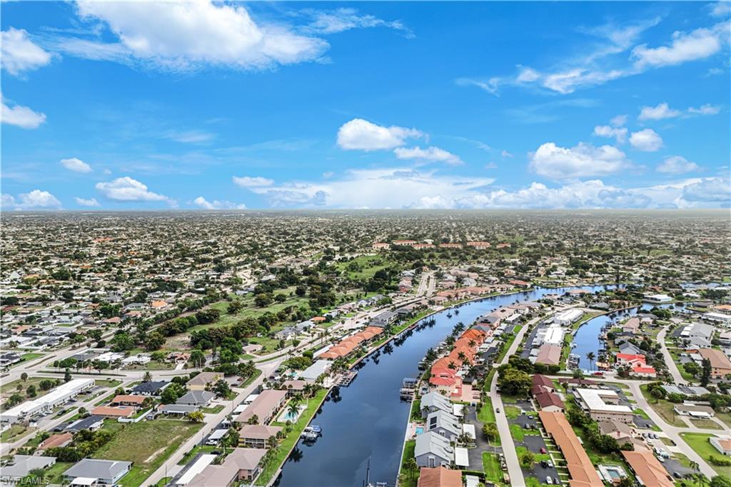 CAPE CORAL - Land