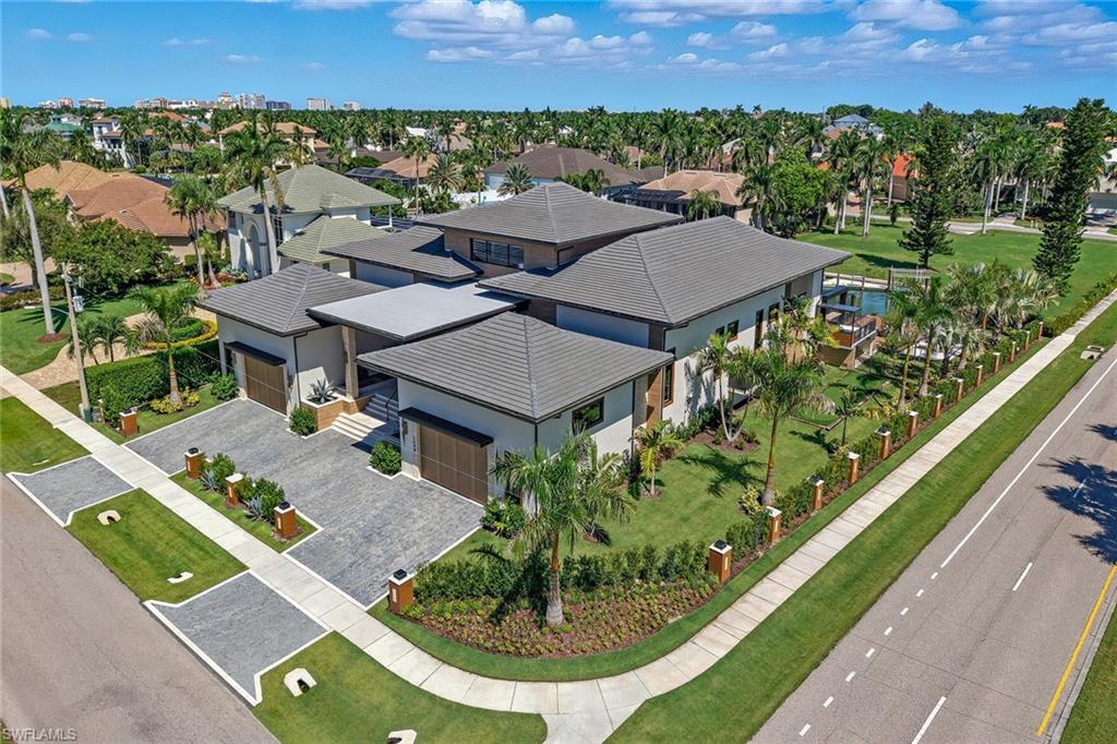 ESTATES - Residential