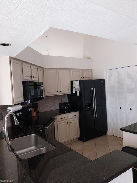 BRIARWOOD - Residential Lease