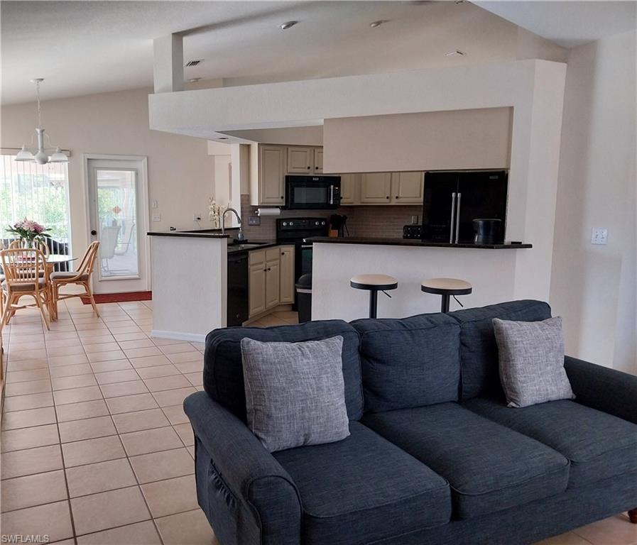 BRIARWOOD - Residential Lease