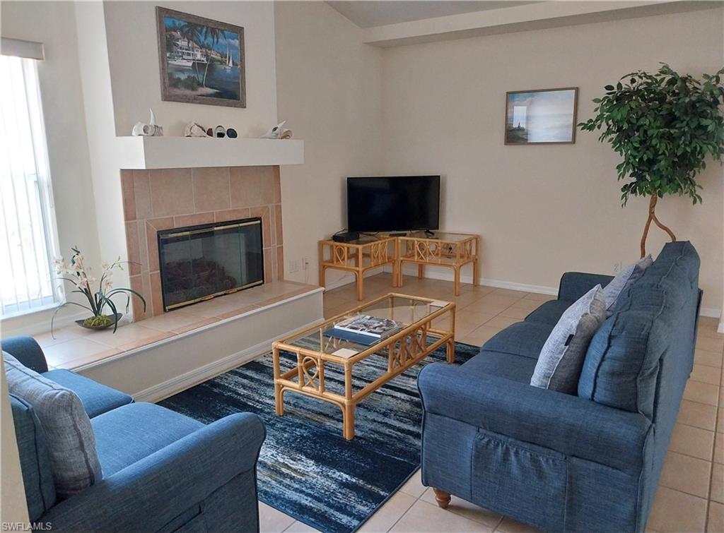 BRIARWOOD - Residential Lease